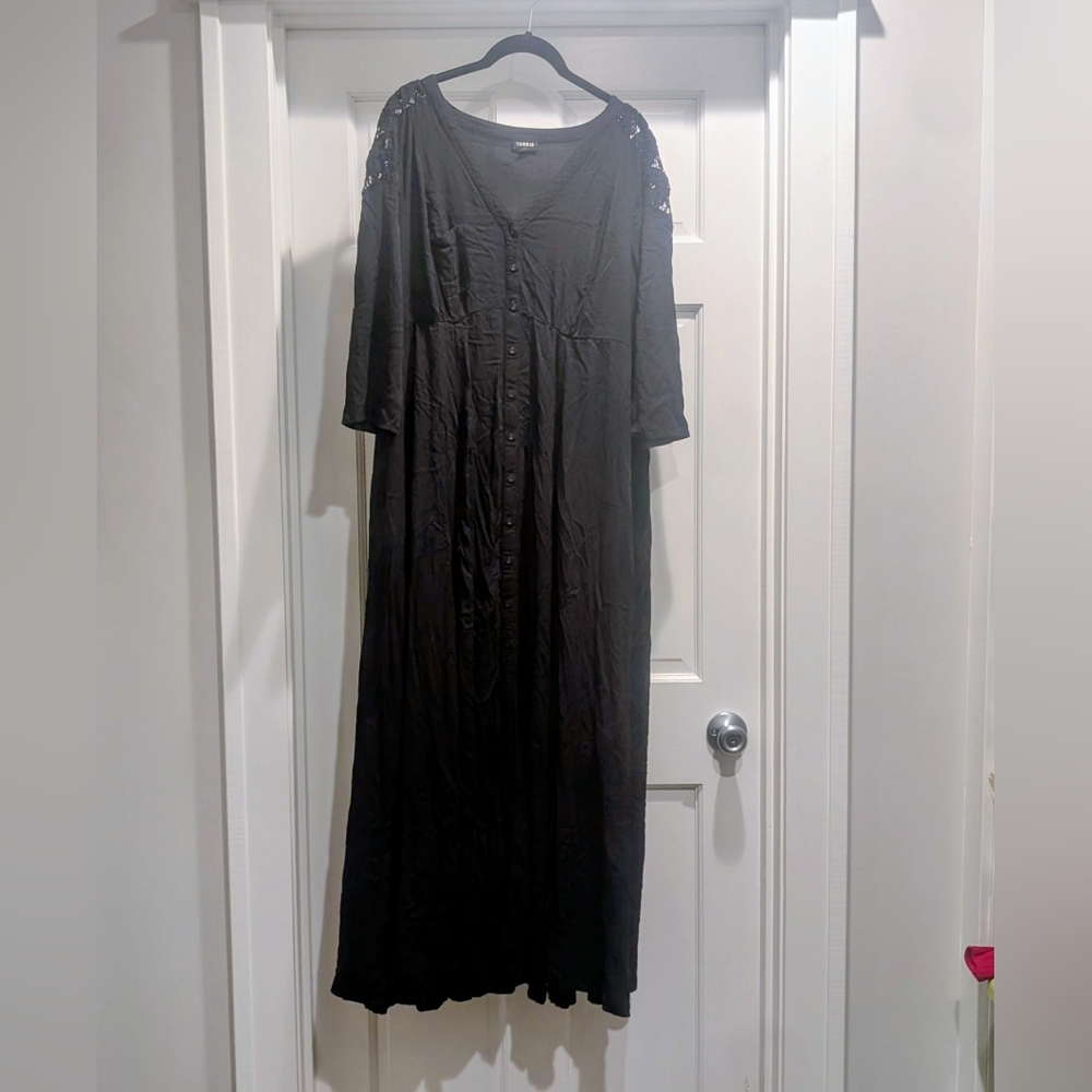 Torrid Floral Crochet Challis Black Slit Maxi Vneck Maxi Dress Boho Beachy 1x